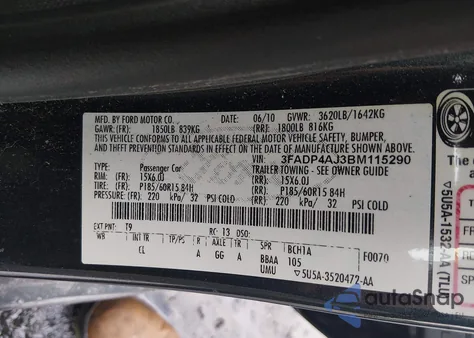 2011 Ford Fiesta S z USA, uszkodzony, nr VIN 3FADP4AJ3BM115290